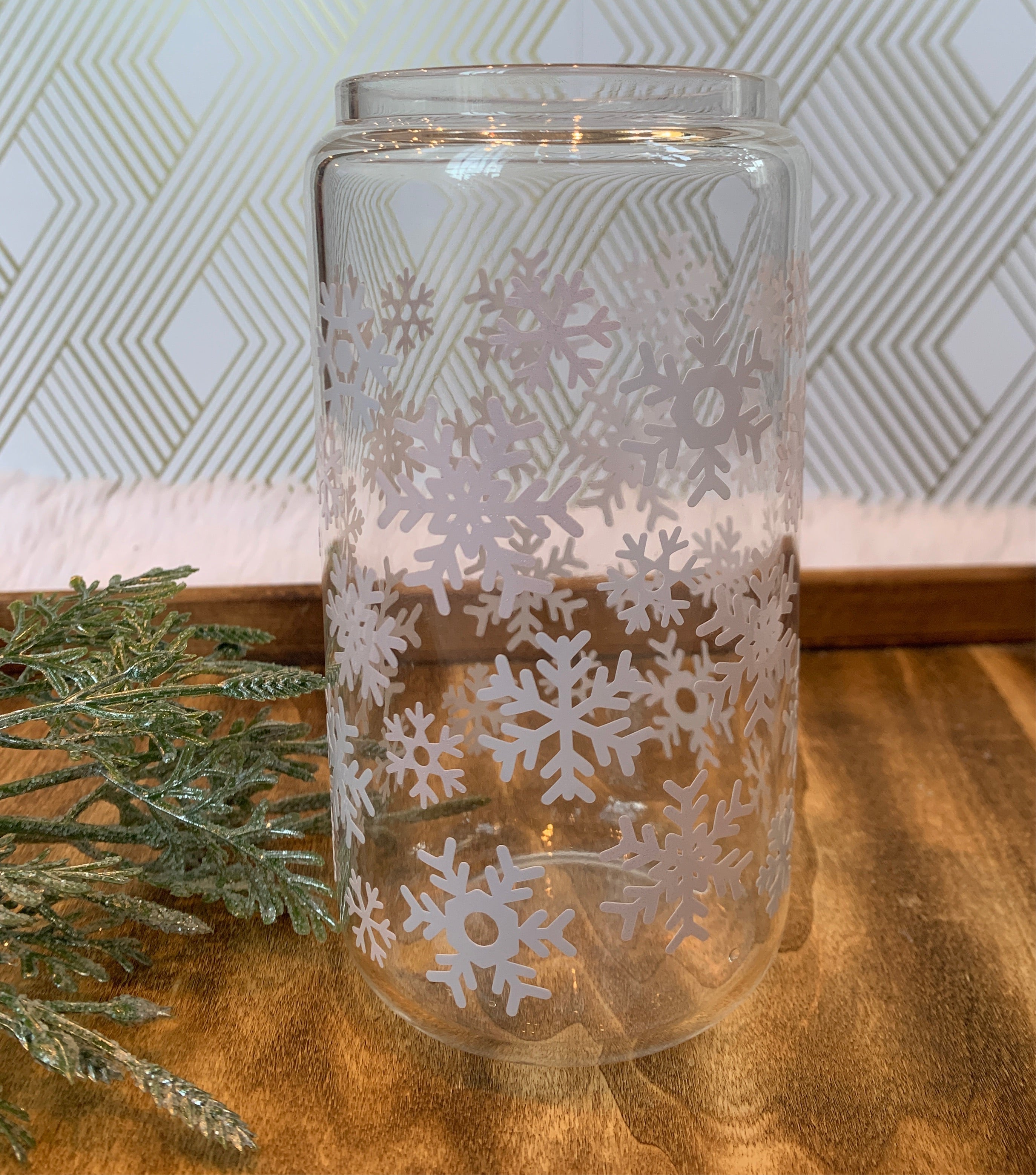 Color Changing Snowflake Glass Beer Can